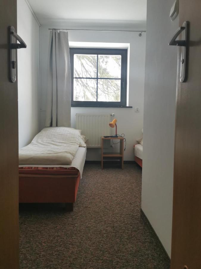 Straszny Dwor Hotell Duszniki Zdrój Rom bilde