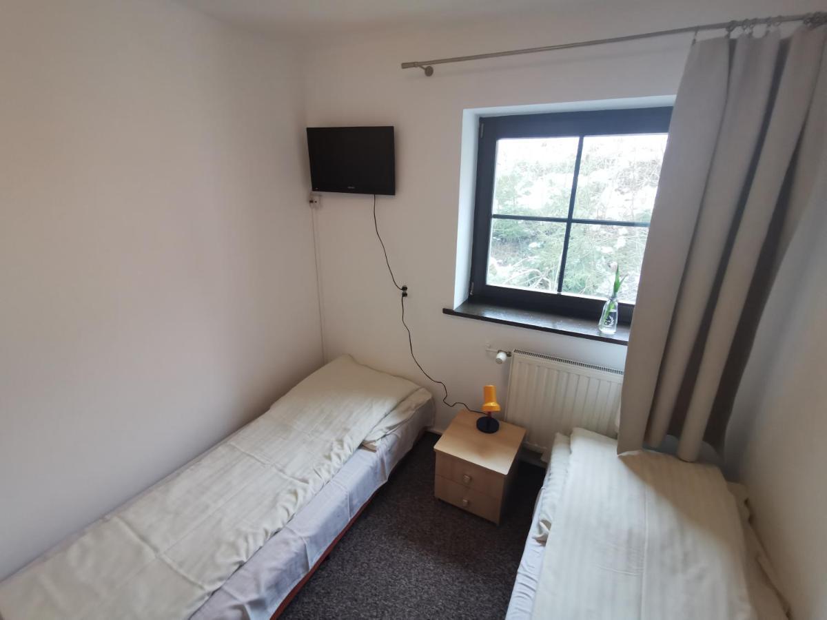 Straszny Dwor Hotell Duszniki Zdrój Rom bilde