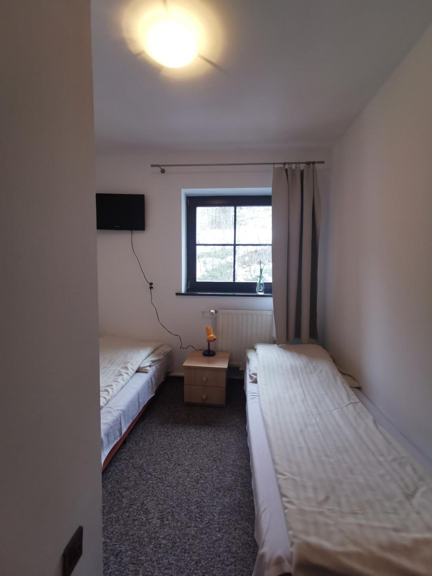 Straszny Dwor Hotell Duszniki Zdrój Rom bilde