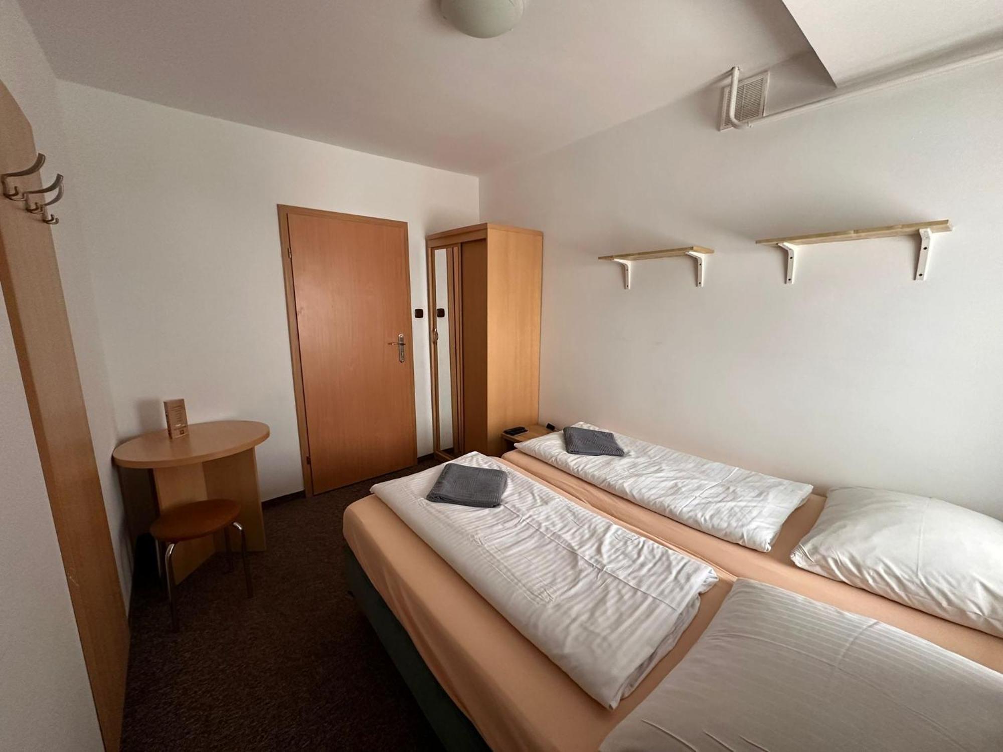Straszny Dwor Hotell Duszniki Zdrój Rom bilde