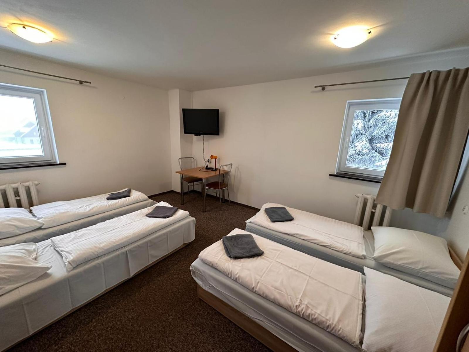 Straszny Dwor Hotell Duszniki Zdrój Rom bilde