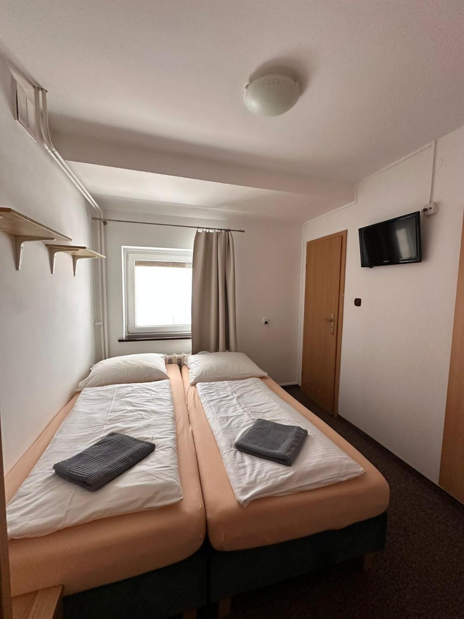Straszny Dwor Hotell Duszniki Zdrój Rom bilde