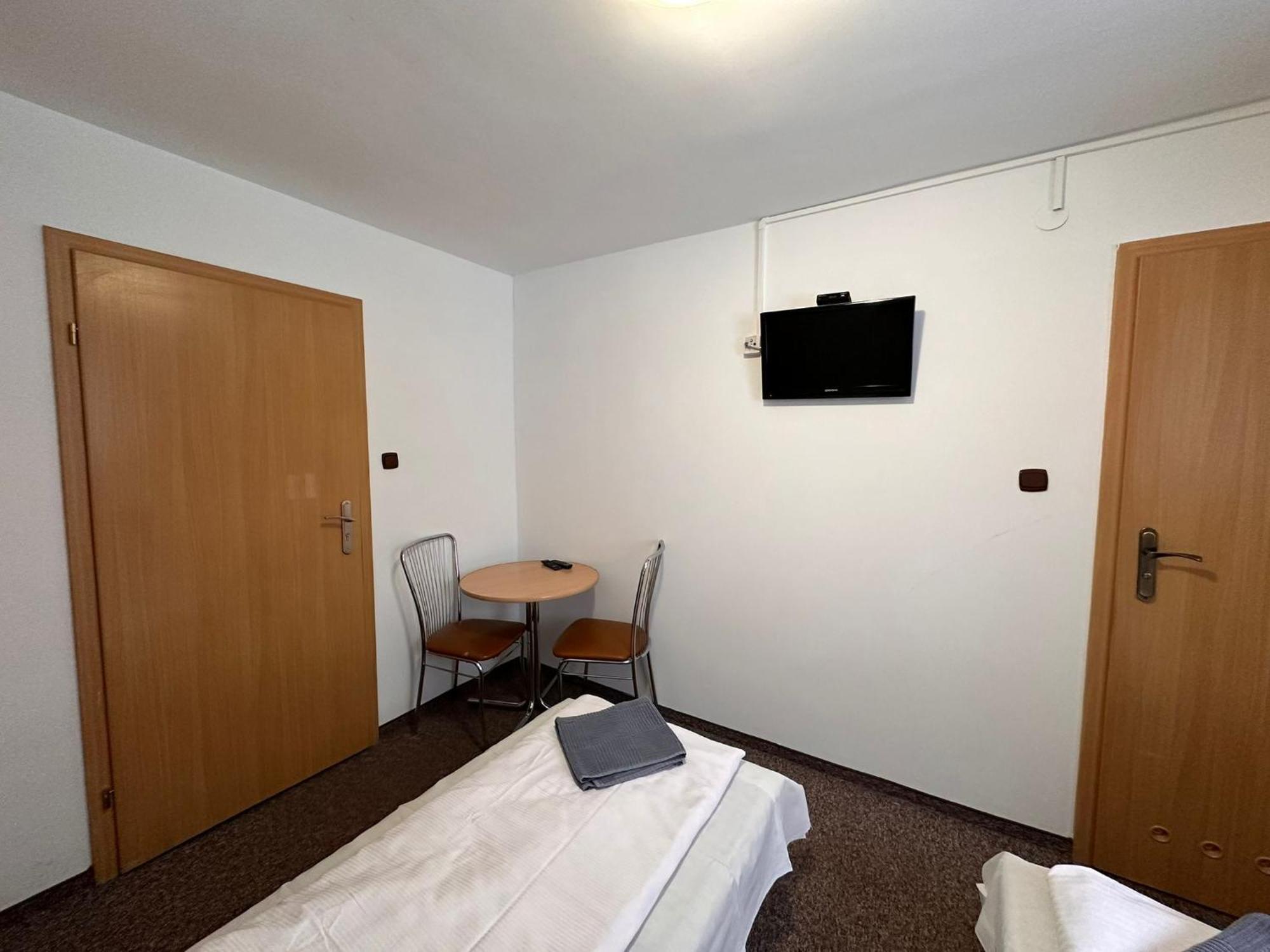 Straszny Dwor Hotell Duszniki Zdrój Rom bilde