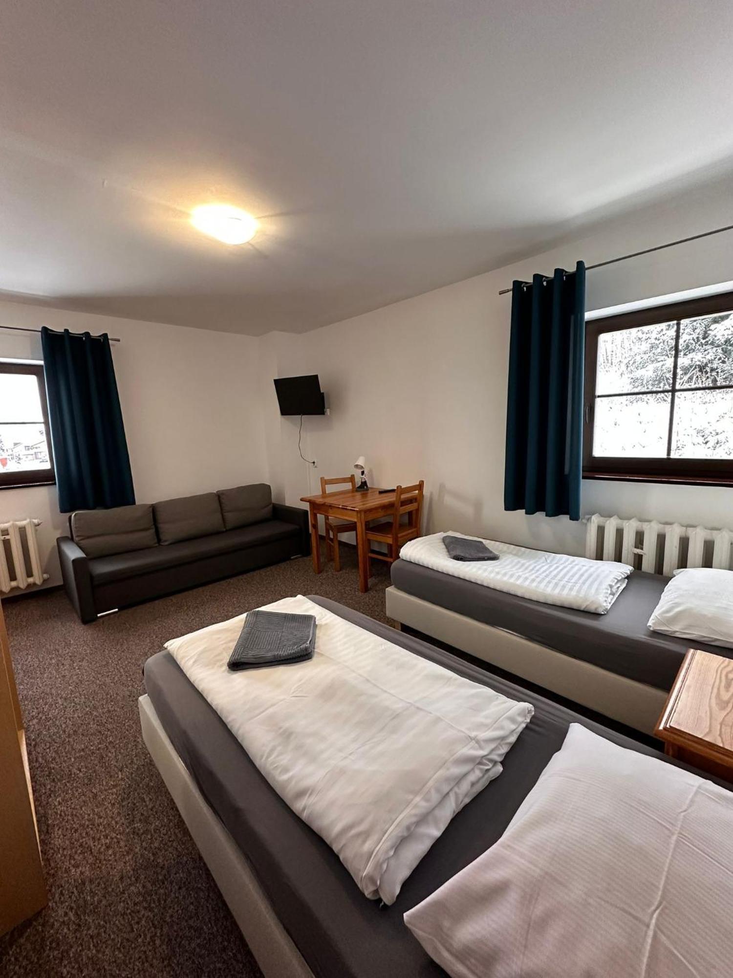 Straszny Dwor Hotell Duszniki Zdrój Rom bilde