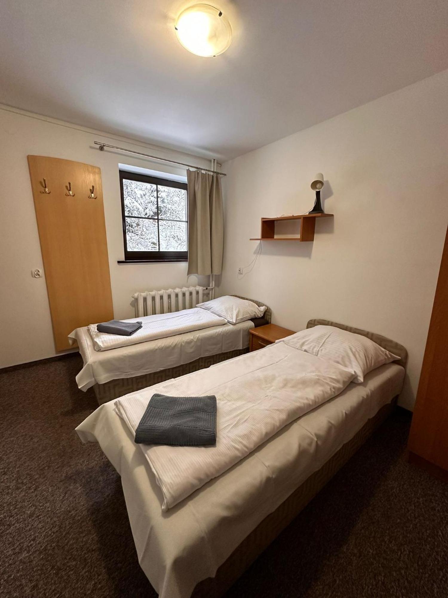 Straszny Dwor Hotell Duszniki Zdrój Rom bilde